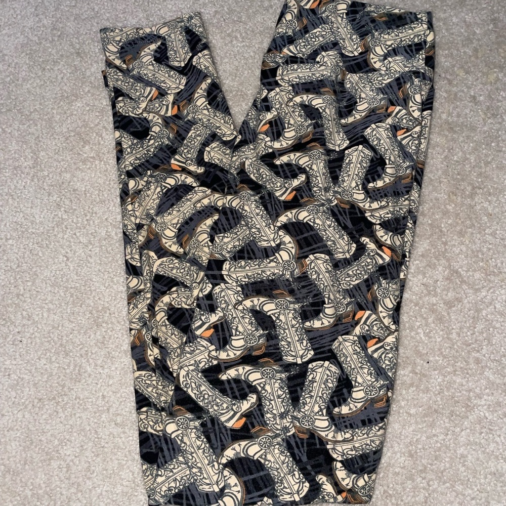 Rare LuLaRoe Cowboy Boot Leggings in One Size